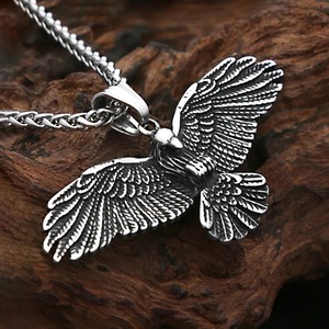 Yunnique – collier avec pendentif aigle aux ailes écartées, en acier inoxydable, chaîne de style Hip Hop Punk Viking pour hommes, 60cm - Product Image 4