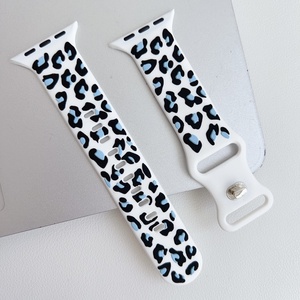 Correa de silicona con estampado de leopardo 3D de varios colores correa de reloj en relieve personalizada <span class=keywords><strong>38mm</strong></span> 40mm 41mm <span class=keywords><strong>para</strong></span> <span class=keywords><strong>Apple</strong></span> <span class=keywords><strong>Watch</strong></span> Series <span class=keywords><strong>3</strong></span> 4 5 6 SE - Product Image 3