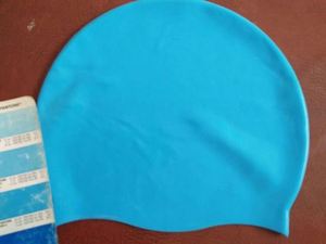 Bonnet de bain en silicone écologique 2024 pas cher, logo personnalisé, imprimé coloré pour femmes, faible MOQ, emballage en polybag, USA Mairun Chine - Product Image 2