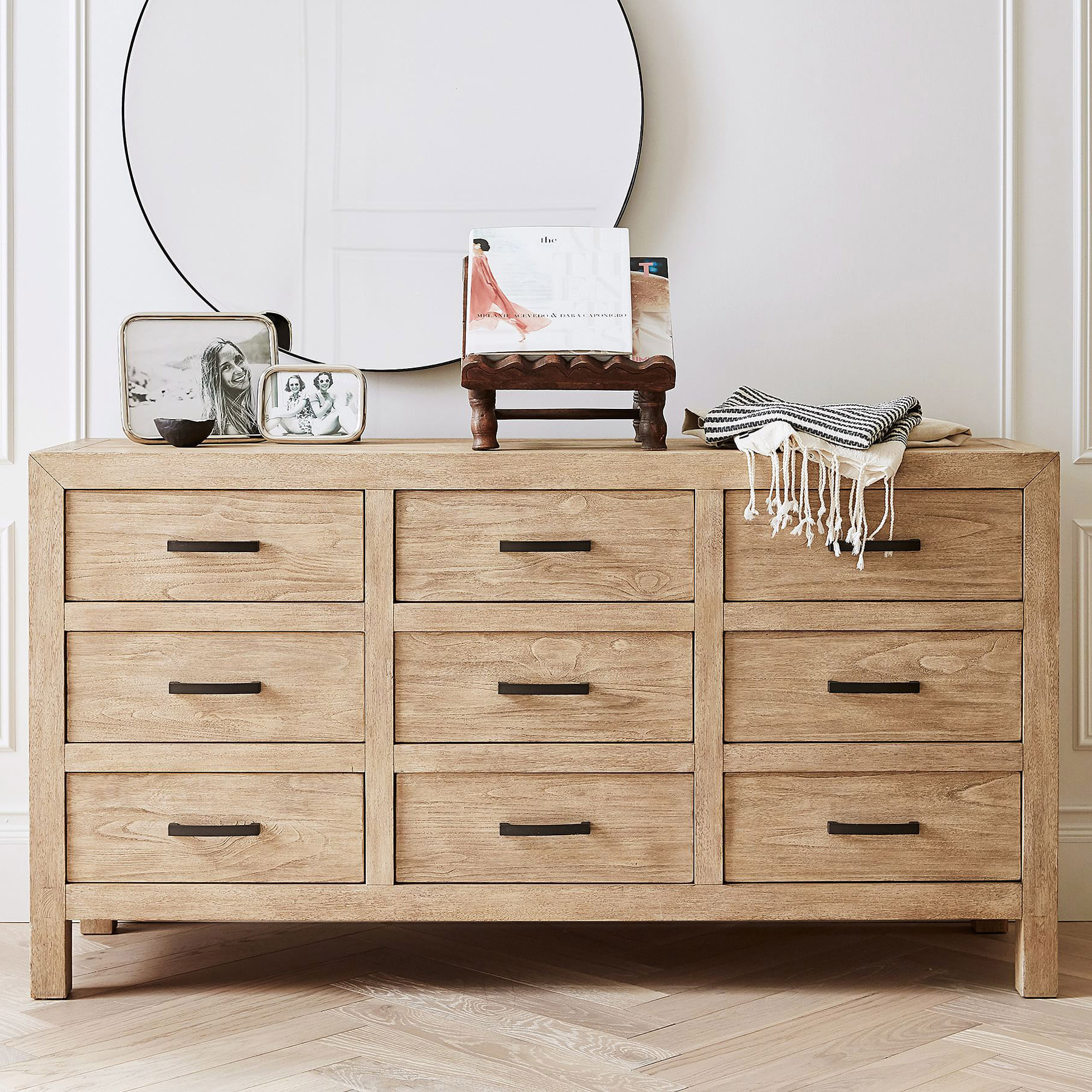 Modern Solid Wood Structure Bedroom 9-Drawer Corner Bed Side Furniture Double Wood Dresser with Metal Handle