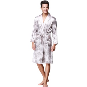 Mode hommes peignoir <span class=keywords><strong>soie</strong></span> <span class=keywords><strong>Kimono</strong></span> manches longues Robe chinois chanceux Dragon imprimer pyjamas hommes peignoir hommes vêtements de nuit <span class=keywords><strong>en</strong></span> gros - Product Image 2