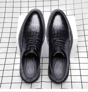 Scarpe eleganti alla moda nere Premium <span class=keywords><strong>uomo</strong></span> <span class=keywords><strong>Casual</strong></span> occasioni eleganti vera pelle traspirante su misura per <span class=keywords><strong>uomo</strong></span> - Product Image 3