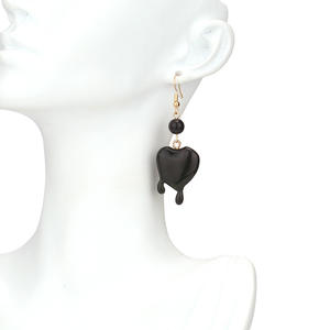 Pendientes colgantes con forma de corazón y gota de sangre para mujer, joyería de moda para fiesta, diseño de corazón rojo de aleación de zinc - Product Image 4