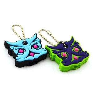Bán Buôn Tùy Chỉnh Thiết Kế Riêng của Bạn Số Lượng Lớn Giá Rẻ Silicone PVC Nhựa Phim Hoạt Hình Keyring Phụ Kiện Chìa Khóa Xe Bìa - Product Image 3