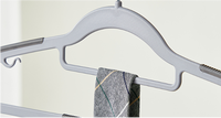 Cintres à vêtements moulés par injection en PET+TPR+Fer, gain de place, pivotants à 360 degrés, avec crochet antidérapant fin, coloris argent/gris clair/gris foncé