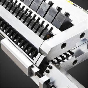Machine de fabrication de bannières flexibles en PVC haute capacité, faible consommation d'énergie, réduction de 70 % des coûts de main-d'œuvre pour la production en série, CE - Product Image 1