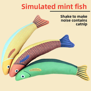 C09 Jouets pour animaux de compagnie en peluche interactifs en gros, en forme de poisson, avec son froissement et couineur, à la catnip - Product Image 5