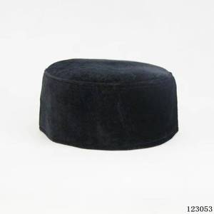 Nuevo Diseño Yaseen, Gorro Islámico Musulmán para Hombre con Estampado Árabe, Gorra de Terciopelo de Poliéster de Color Sólido con Cierre Trasero - Product Image 6