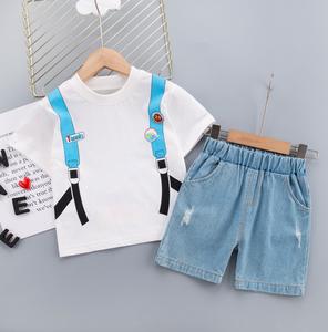 Ensemble d'été 2022 personnalisé de haute qualité pour enfants : T-shirt à motif sac d'école et short en jean pour bébés garçons - Product Image 2