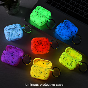 Vente en gros de coques de protection pour écouteurs en silicone lumineux et brillant dans le noir pour AirPods 1 2 3 Pro, coque antichoc - Product Image 6