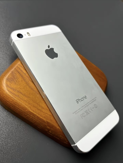 Wholesale High-Quality Original iPhone 5s/6/7/8/11/12/13/14/15 Unlock Used Mobile Phones
