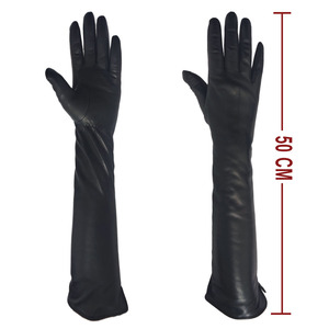 Gants en cuir tactiles élégants pour femme, style classique uni, sexy, en peau de mouton noire, pour l'hiver, la pêche, la plage, fabriqués dans une usine certifiée BSCI - Product Image 1