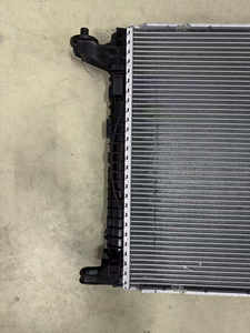 Échangeur de chaleur authentique de haute qualité à air de refroidissement <span class=keywords><strong>meilleur</strong></span> prix tout nouveau <span class=keywords><strong>radiateur</strong></span> d'origine pour Audi A6 C8 2016-2024 - Product Image 3