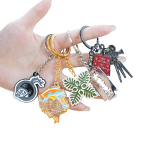 Porte-clés personnalisés en gros, promotionnels, avec design anime mignon, logo en métal doré, émail souple ou dur, pour voiture