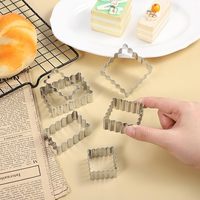 Ensemble de 3 emporte-pièces à biscuits en acier inoxydable à bords ondulés, moule à biscuits rectangulaire carré, emporte-pièces à pâte à sucre, outils de pâtisserie