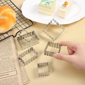 Ensemble de 3 <span class=keywords><strong>emporte</strong></span>-pièces à biscuits en acier inoxydable à bords ondulés, moule à biscuits <span class=keywords><strong>rectangulaire</strong></span> carré, <span class=keywords><strong>emporte</strong></span>-pièces à pâte à sucre, outils de pâtisserie - Product Image 4
