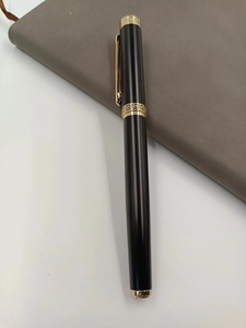 Bolígrafo de metal liso de estilo superventas de <span class=keywords><strong>Amazon</strong></span> con bolígrafos personalizables de alta calidad para regalos escolares y corporativos - Product Image 2