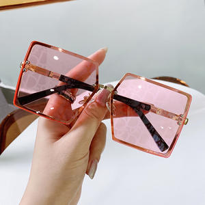Vente en gros de lunettes de soleil à lentille filigrane carré<span class=keywords><strong>e</strong></span> grande monture à la mode lunettes de soleil de luxe design de marque pour femmes <span class=keywords><strong>2023</strong></span> - Product Image 6