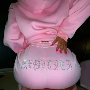 Tuta da jogging per ragazze in cotone felpato rosa diamante OEM set di tuta da donna con logo personalizzato in strass 2 pezzi