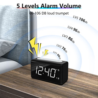Horloge LED de bureau numérique OEM populaire d'usine Grande alarme double BT avec fonction rechargeable Utilisation au bureau à chaud