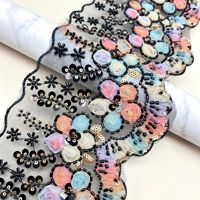 Nouvelle dentelle brodée de sequins 3D écologiques et colorés, garniture florale en tulle et strass pour la décoration du col et du ourlet de robe
