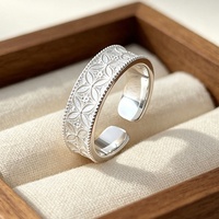 Vintage Gravierter Breiter Ring für Damen, Hochwertiger Personalisierter Blumenmuster-Statementring