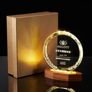 Trofei di cristallo personalizzati su misura incisione creativa in <span class=keywords><strong>legno</strong></span> massiccio per la riunione annuale Emplpyees eccezionali - Product Image 5