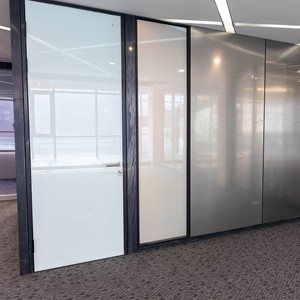 Phong cách hiện đại rõ ràng <span class=keywords><strong>Modular</strong></span> Glass văn phòng phân vùng Bảng điều chỉnh hệ thống Divider tùy chỉnh kích thước với chất liệu nhôm - Product Image 3