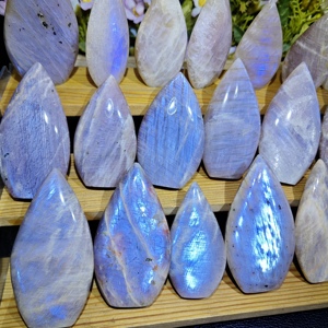 Producto Espiritual <span class=keywords><strong>de</strong></span> Meditación a Precio <span class=keywords><strong>de</strong></span> Fábrica, Decoración <span class=keywords><strong>de</strong></span> Cuarzo Fengshui con <span class=keywords><strong>Piedra</strong></span> Lunar Azul Brillante <span class=keywords><strong>para</strong></span> Regalo - Product Image 5