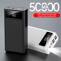 Banques d'alimentation 50000mAh LOGO OEM Double lumière LED Banque d'alimentation Haute capacité Batterie de secours Chargeur avec quatre ports USB de charge