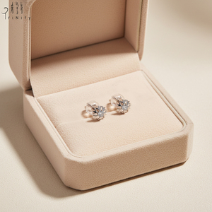 Pendientes de Copo de Nieve Elegantes y de Calidad Excepcional, Joyería de Oro Blanco de 18K con Diamantes Naturales Reales, Hechos a Mano, Brillantes - Product Image 5