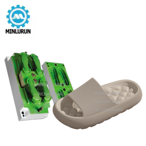 Pantuflas de Diseño Personalizadas para Mujer con Suela Gruesa y Exterior de EVA Impermeable, Pantuflas de Casa con Soporte de Tobillo Impreso - Product Image 2