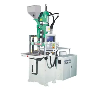 Machine professionnelle de moulage par injection en plastique de la personnalisation 140L faisant pour l'exportation d'ampoule en plastique au Vietnam