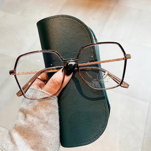 Gafas de mujer T5-21029 con montura rectangular irregular, lentes de PC con filtro de luz azul, montura ancha y puente medio, Taizhou - Product Image 5