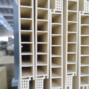 Panel de puerta de material base WPC en stock, panel de pared decorativo de rejilla pequeña sólida, panel de pared de madera y plástico para fondo de TV - Product Image 3