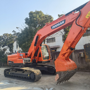 Excavatrice sur chenilles hydraulique d'occasion Doosan DX225LC-9C avec moteur 157KW de puissance et poids opérationnel de 21 tonnes à vendre en Chine - Product Image 2