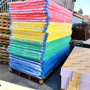 Lastra in PP colorato alveolare tagliata su misura, qualsiasi dimensione 2-12mm 1220*2440mm per divisori per scatole di trasporto, cartelli e imballaggi - Product Image 1