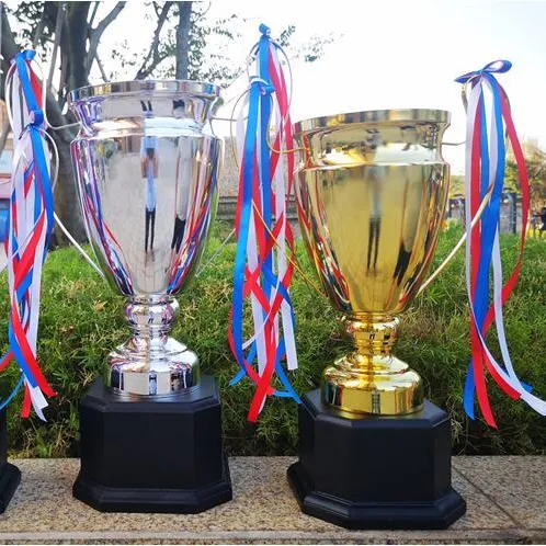 Voorraden Grote Metalen Trofee Cup Trofeeën En Awards/Trophy Onderdelen Plastic