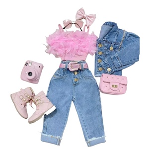Vêtements pour bébé d'automne, t-shirt à bretelles, pantalon en jean, ensemble de 2 pièces, tenue tendance pour filles - Product Image 1