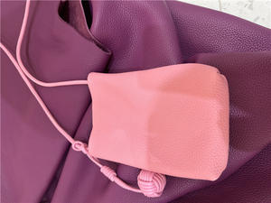 Mini Bolso de Teléfono Tejido con Pompones para Mujer, Bolso de Hombro Simple y Elegante, Bolso Bandolera Versátil - Product Image 6