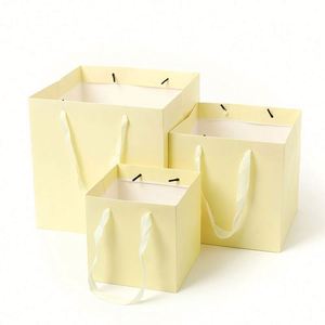 ถุงกระดาษช้อปปิ้งหรูหราหลายขนาด/หลายสี ใช้ซ้ำได้ สำหรับงานแต่งงาน/ของขวัญ/งานปาร์ตี้ - Product Image 6