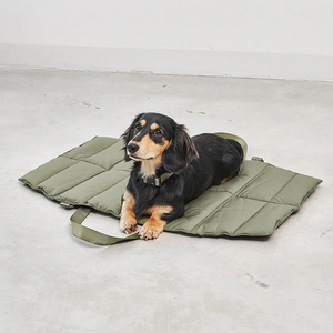 Cama para mascotas acogedora y duradera para comodidad y protección Alfombrilla impermeable para mascotas - Product Image 1