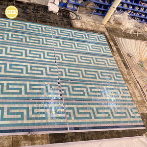 Mosaico de Vidrio Verde Cristal Iridiscente de Diseño Moderno para Decoración de Paredes de Piscinas - Product Image 1