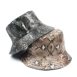 Venta al por menor de moda 2020 de moda de cuero de piel de serpiente cubo sombrero para mujer