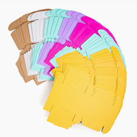 Boîte cadeau personnalisée en carton ondulé coloré pour cosmétiques et dentifrice, boîte d'expédition avec revêtement UV, impression quadricolore mate, différentes finitions