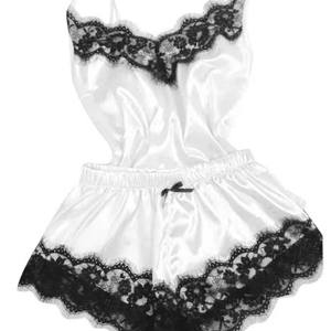 Lencería sexy al por mayor para mujer, camisola con lazo, pantalones cortos, tops con cuello en V, pijamas de terciopelo, ropa de dormir atractiva - Product Image 1