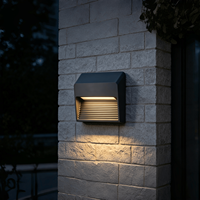 Lampe murale LED extérieure 7,5W 3000K blanc chaud, étanche IP54, corps en aluminium moulé sous pression pour jardin, patio, villa