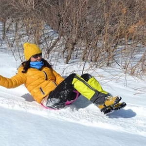 Tapis de ski d'hiver en plastique épais et coloré pour enfants - Product Image 6