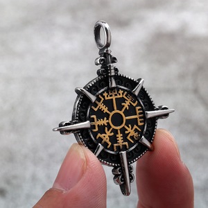 Collar con Colgante de Brújula Vikinga de Acero Inoxidable para Hombre, Estilo Nórdico Vintage, Diseño Geométrico con Puntas, Joyería de Regalo - Product Image 3