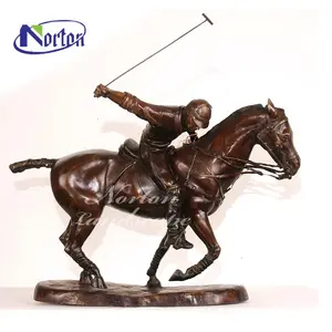 Norton-Fabrik handgeschnitzte Metall-Mensch Reiten Pferd-Skulptur Bronze Polo-Spielkugel-Statue